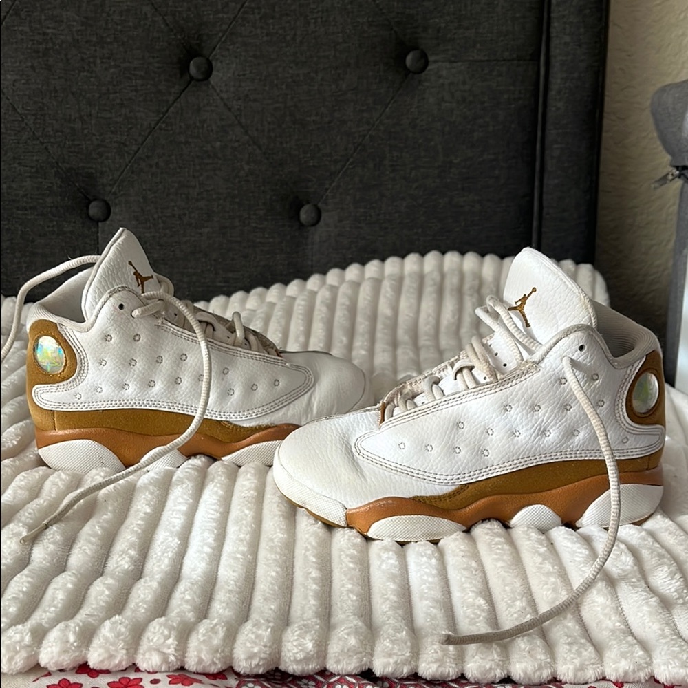 JORDAN RETRO KIDS White and Gold High-Top Sneakers